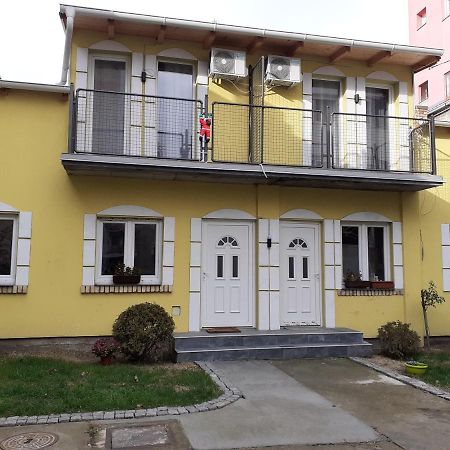 Flora Novi Sad Apartman Kültér fotó